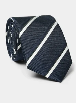 Silk pattern tie