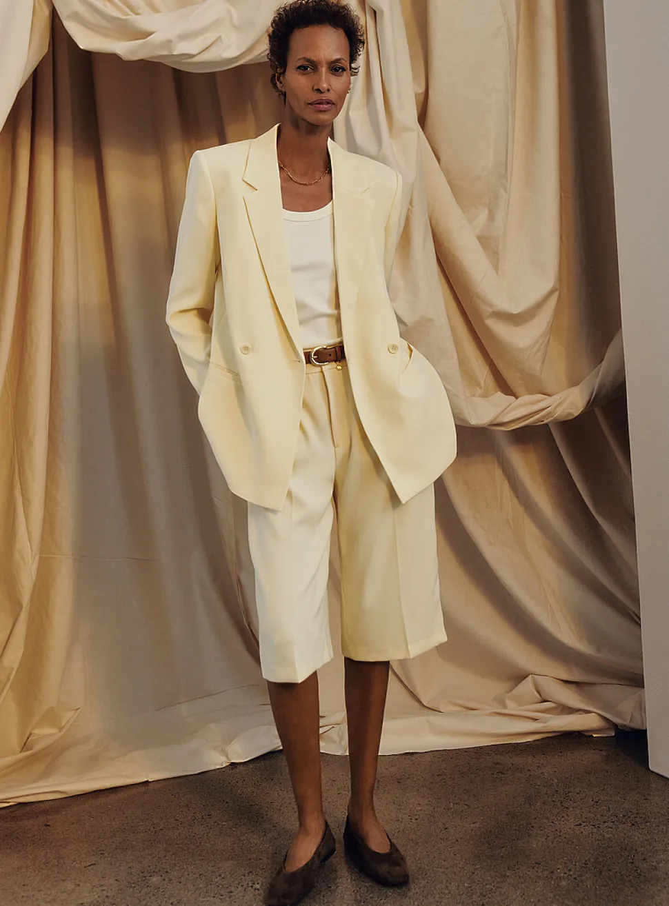 Silky pleated long Bermuda short