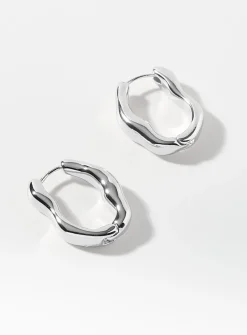 Sinuous hoops