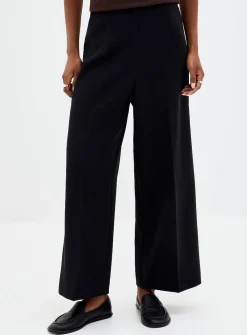 Sleek cropped wide-leg pant