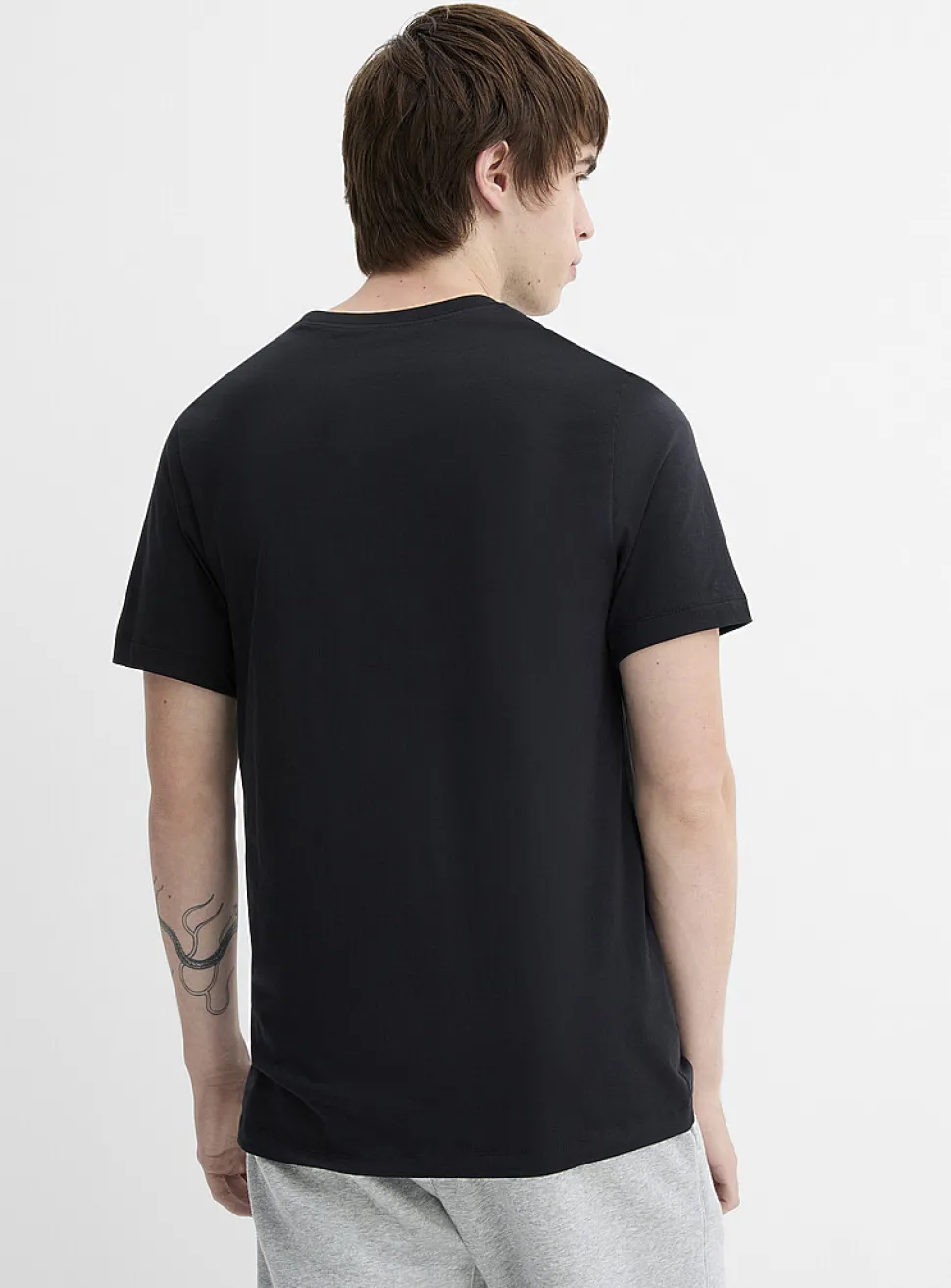 Small logo Sportswear Club T-shirt