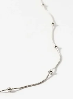 Small metallic bead chain