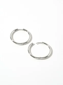 Small minimalist hoops