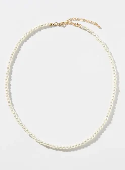 Small pearly bead necklace
