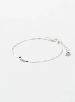 Small single bead bracelet