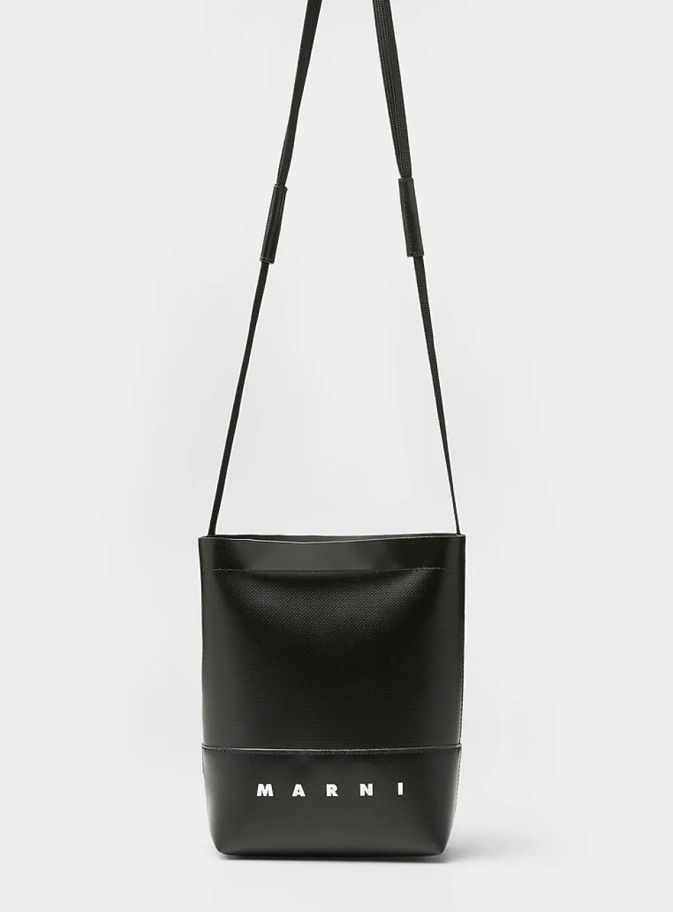 Small solid canvas bucket bag