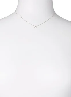 Small zirconia pendant necklace