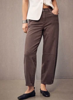 Solid barrel-leg coloured jean