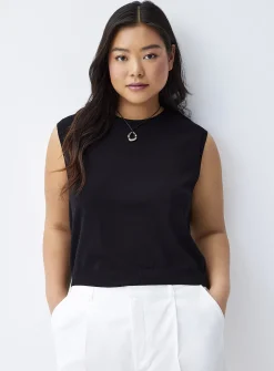 Solid fine knit sweater vest