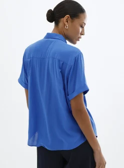 Solid flowy shirt