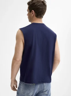 Solid muscle tee