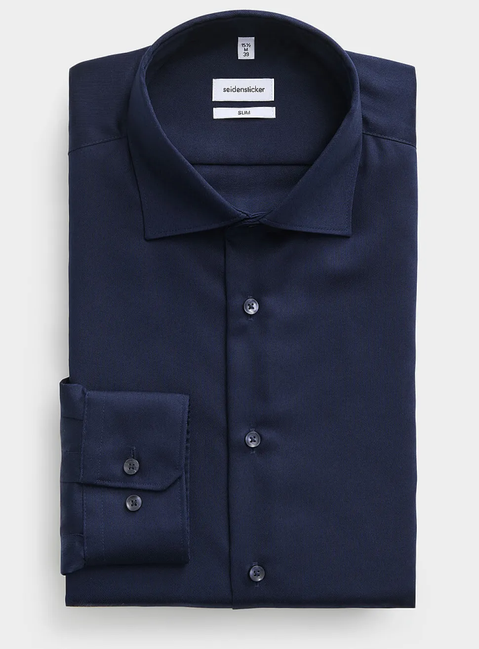 Solid wrinkle-free shirt