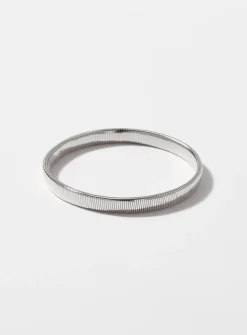 Spring-like bracelet