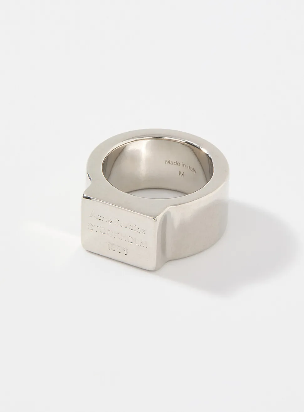 Square logo ring
