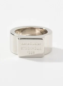 Square logo ring