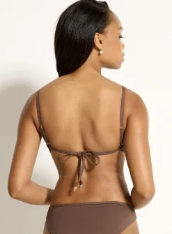 Straight-neckline charm balconette