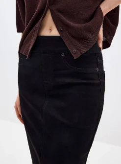 Stretch denim slim-fit skirt