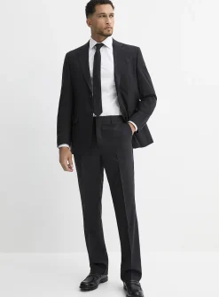 Stretch suit