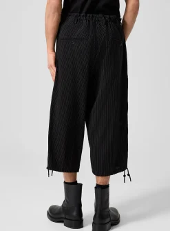 Supple pinstriped long Bermuda short