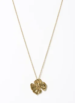Textured 3D flower chain