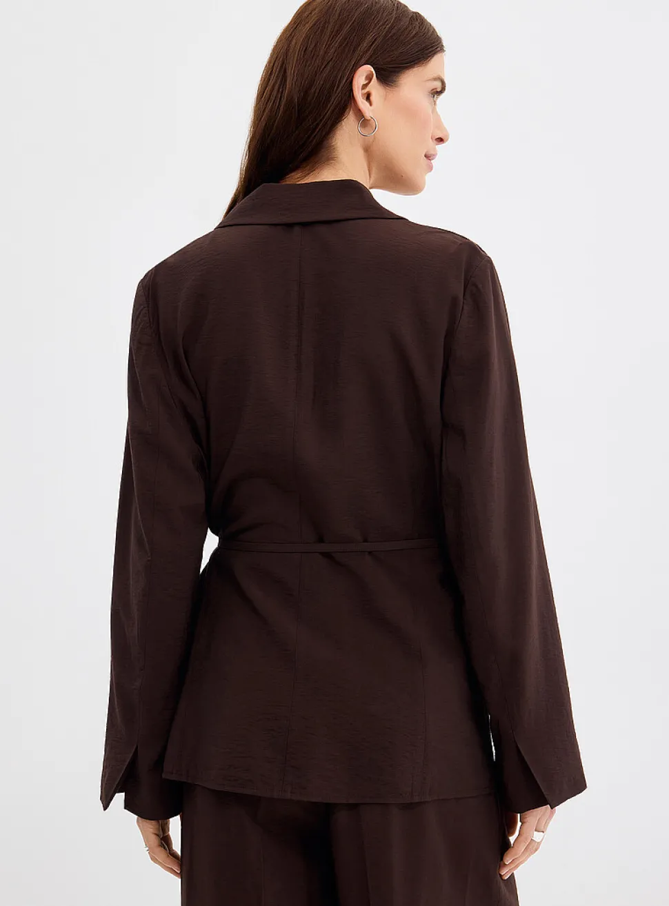Thin belt flowy hammered blazer