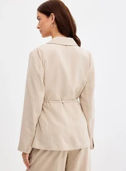Thin belt flowy hammered blazer