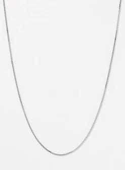 Thin silver chain