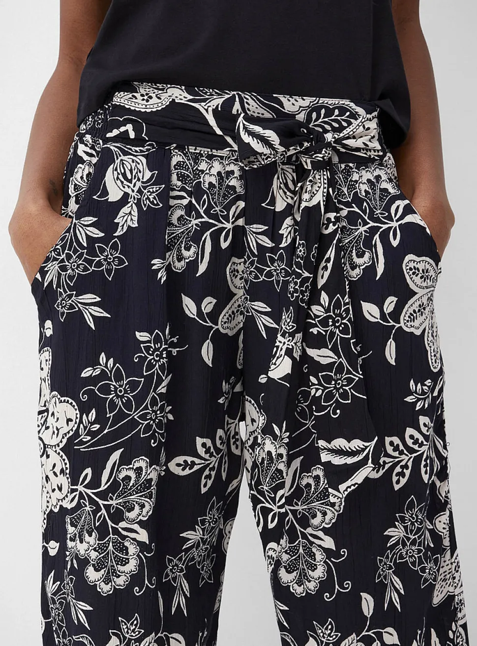 Tie ribbons printed wide-leg pant