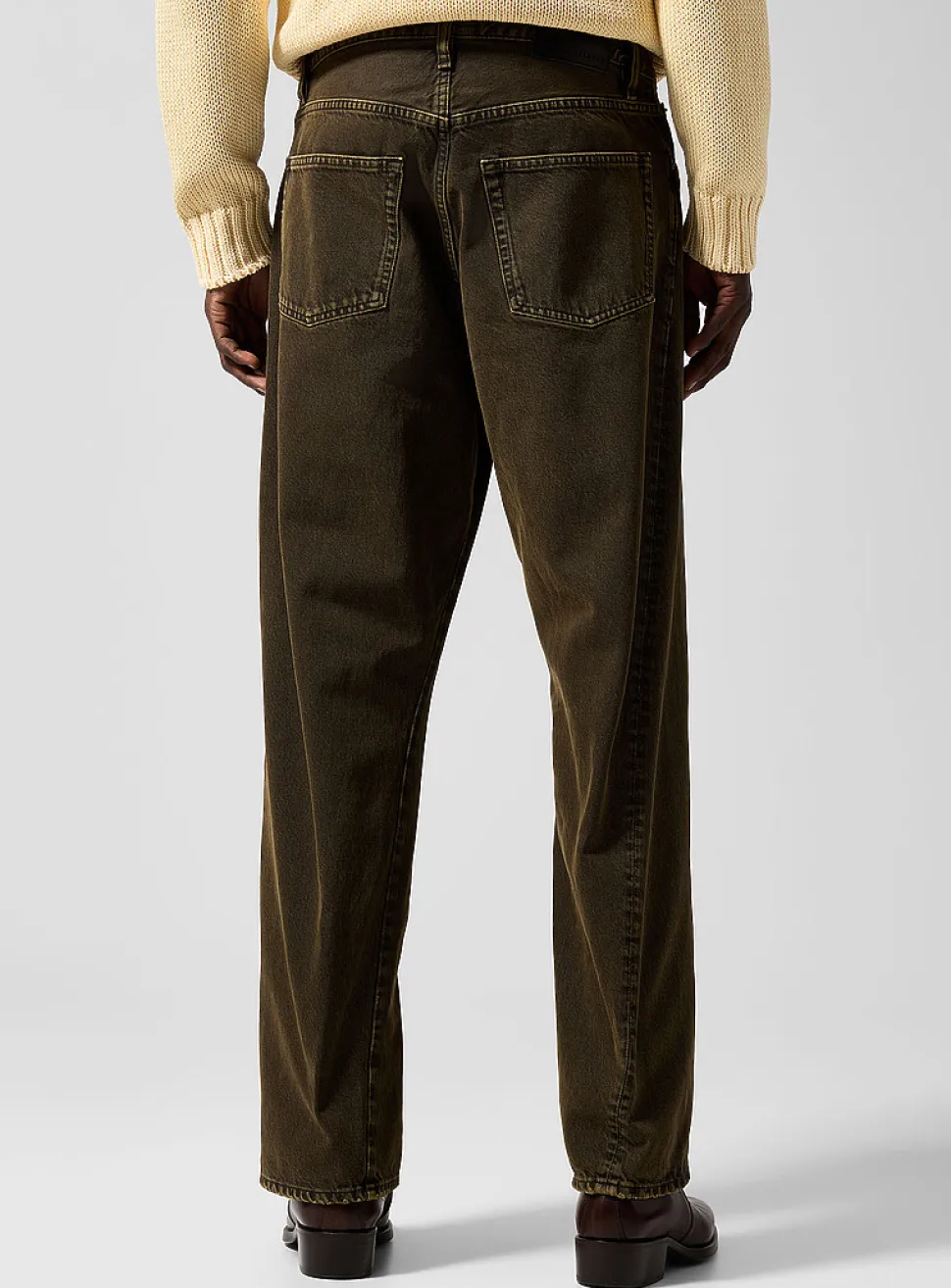 Twisted khaki jean