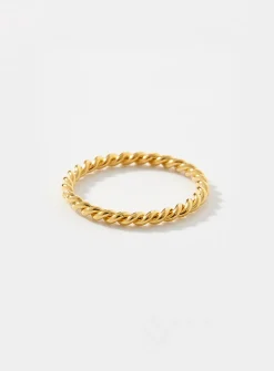 Twisted ring