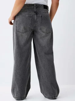 Ultra-wide-leg boyfriend jean