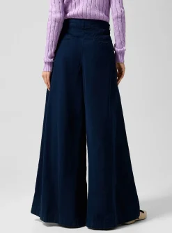 Ultra-wide-leg poplin jean