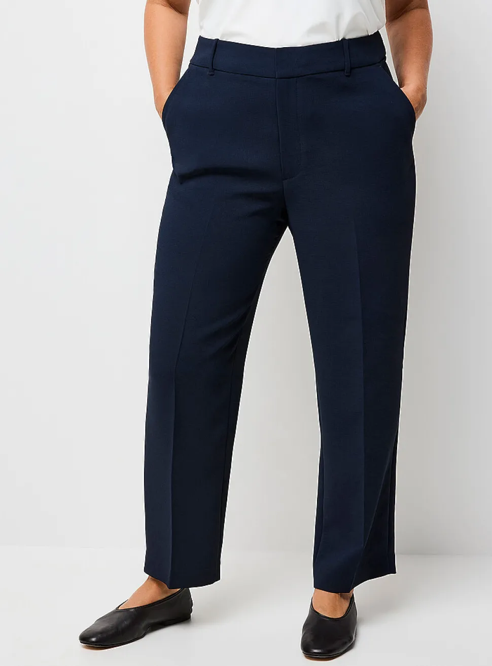 Universal textured crepe dress pant