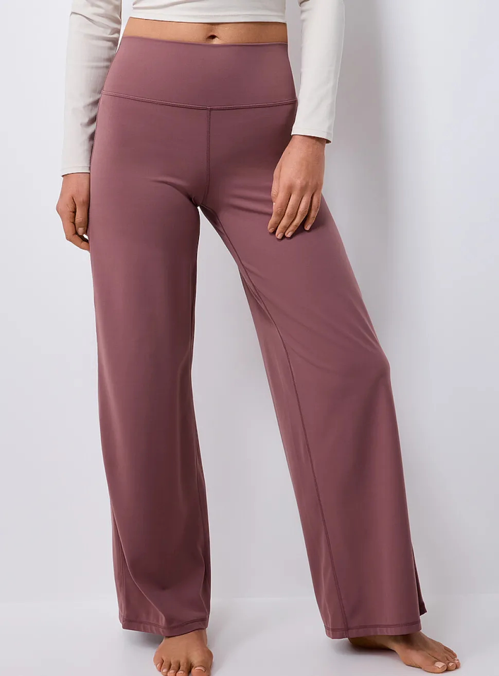 Velvety wide-leg pant