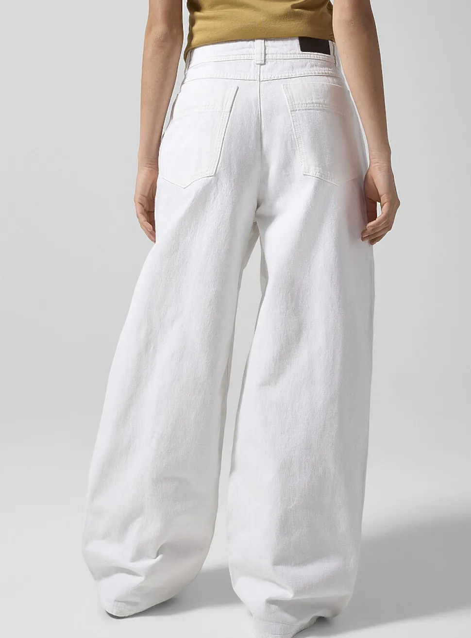 White wide-leg jean
