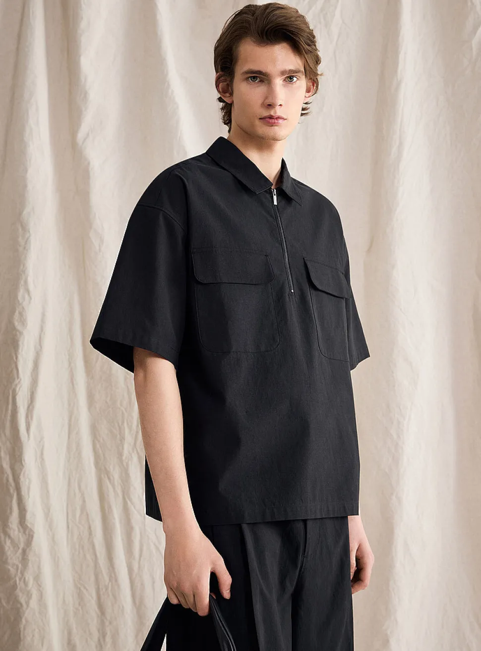 Zip point-collar shirt