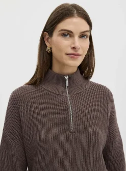 Zipped mock neck shaker rib sweater